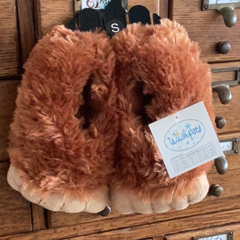 Wishpets Big Foot Slippers
